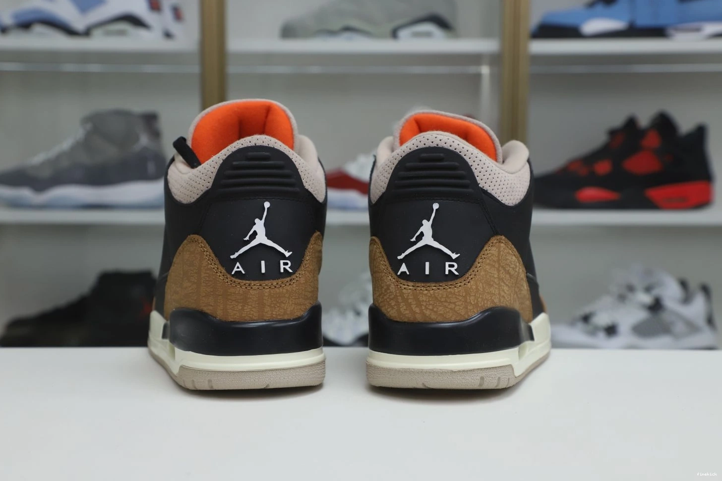 AIR CT8532 3 DESERT CEMENT JORDAN 0829